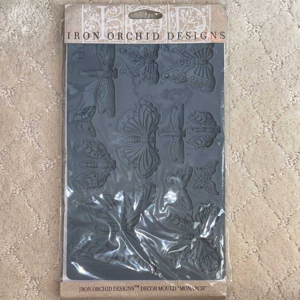 Iron Orchid Designs Butterfly Decor Mould - Gray